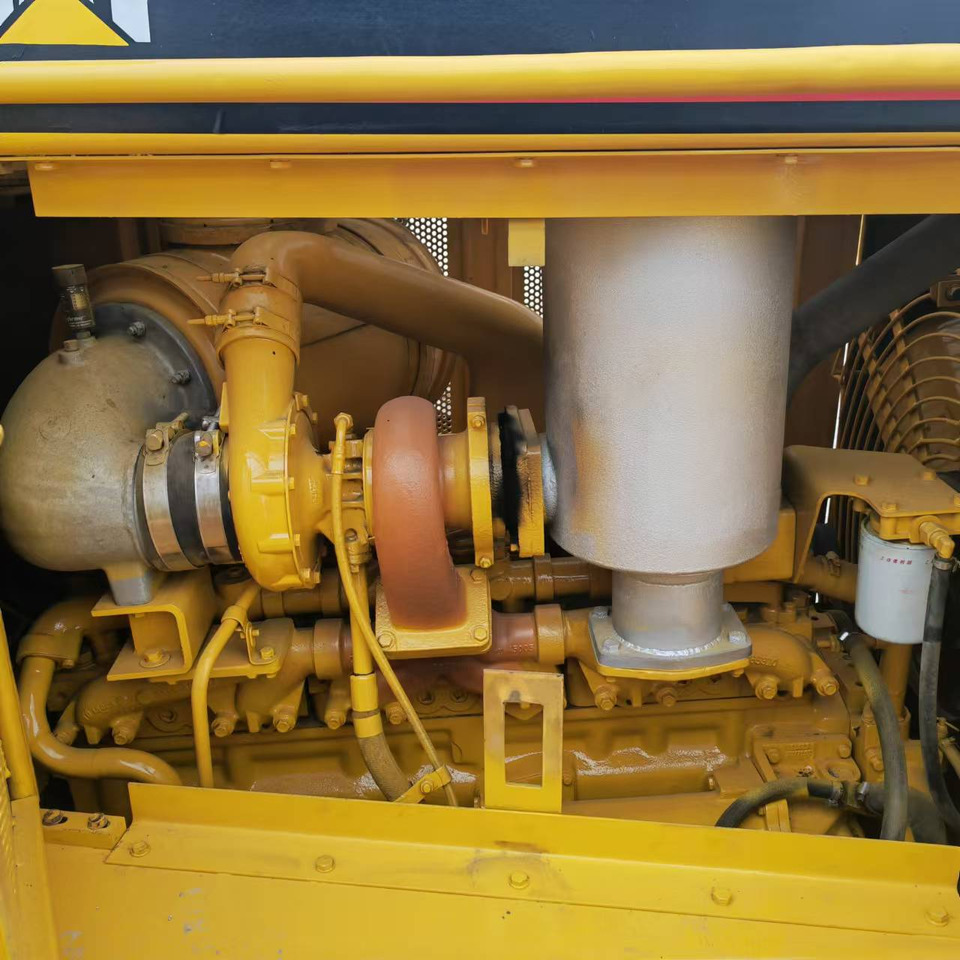 CATERPILLAR D8R - Bulldozer: picture 4 CATERPILLAR D8R - Bulldozer: picture 4