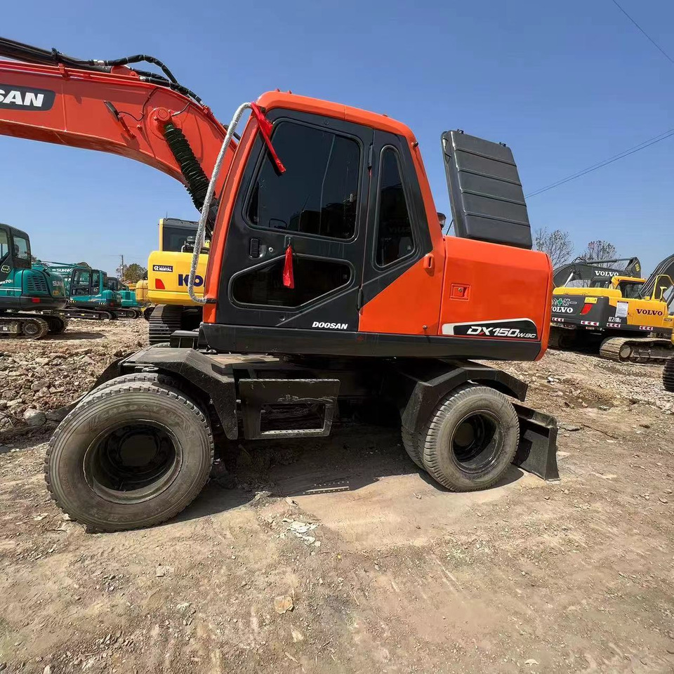 DOOSAN DH150W-7 - Wheel excavator: picture 4 DOOSAN DH150W-7 - Wheel excavator: picture 4