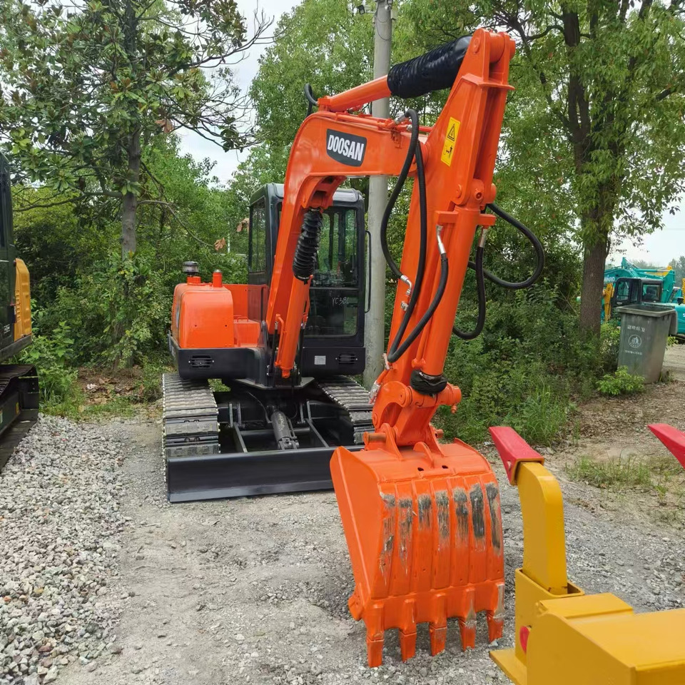 DOOSAN DH60 - Crawler excavator: picture 3 DOOSAN DH60 - Crawler excavator: picture 3