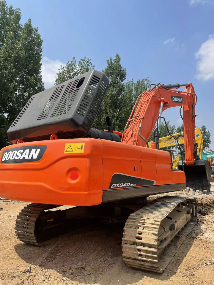 Crawler excavator DOOSAN DX340: picture 7