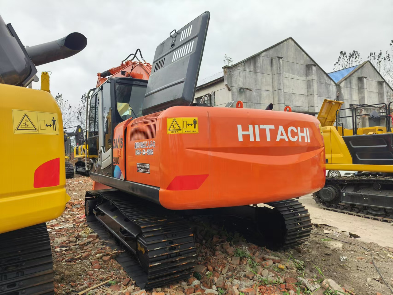 HITACHI ZX200 - Crawler excavator: picture 4 HITACHI ZX200 - Crawler excavator: picture 4