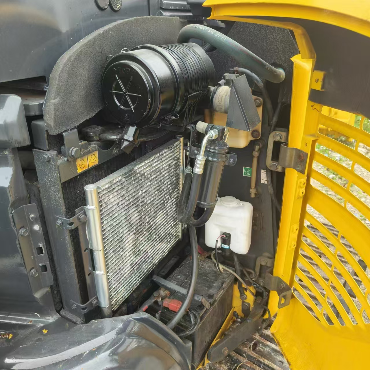 Mini excavator KOMATSU PC35: picture 15