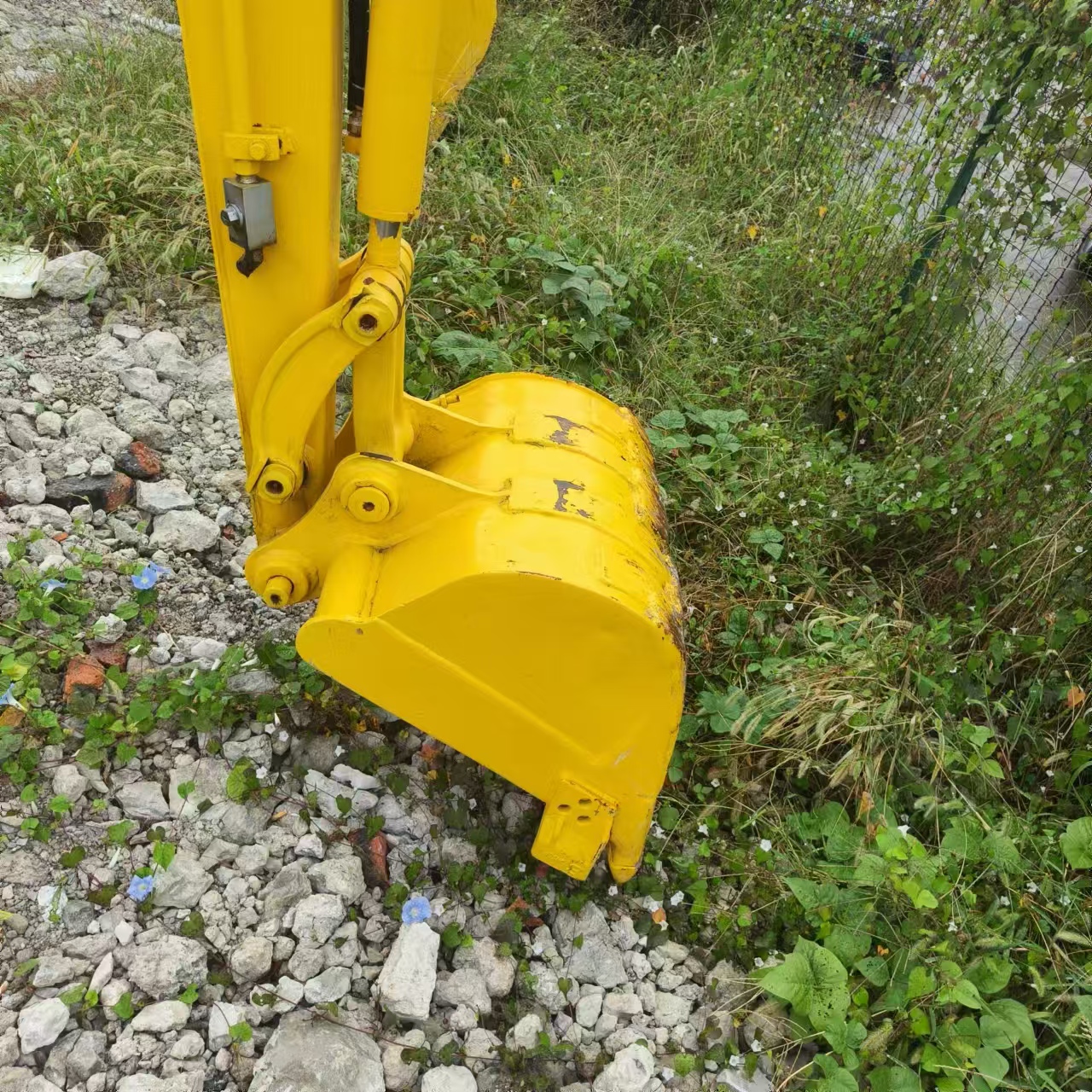Mini excavator KOMATSU PC35: picture 16
