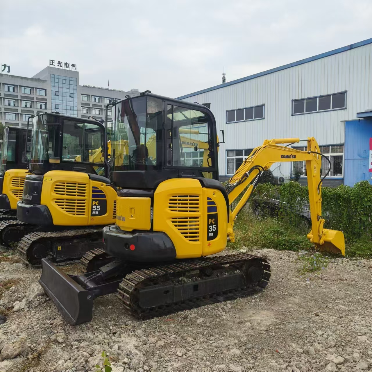 Mini excavator KOMATSU PC35: picture 6