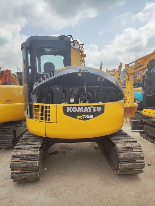 KOMATSU PC78US - Mini excavator: picture 2 KOMATSU PC78US - Mini excavator: picture 2