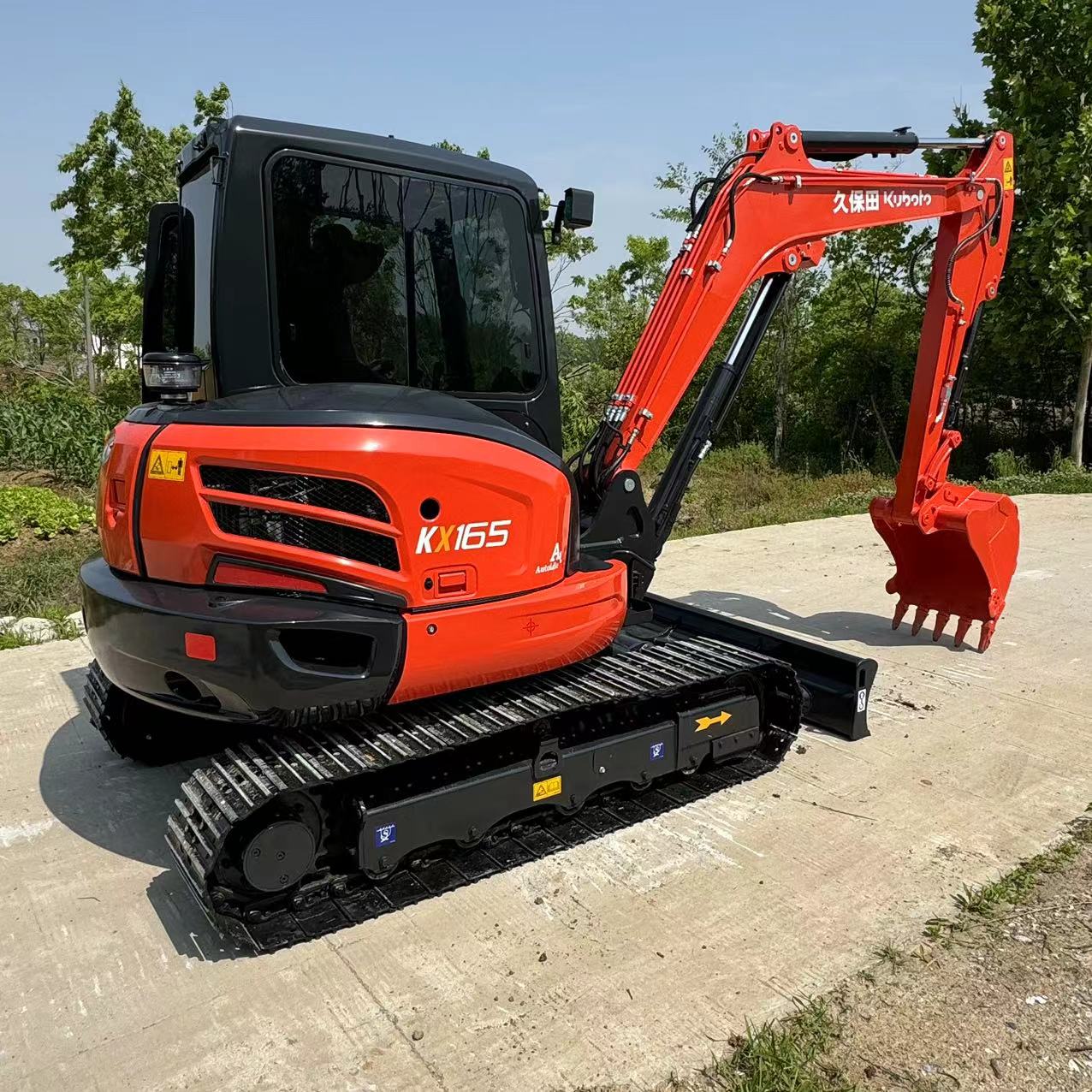 Crawler excavator KUBOTA KX165: picture 13
