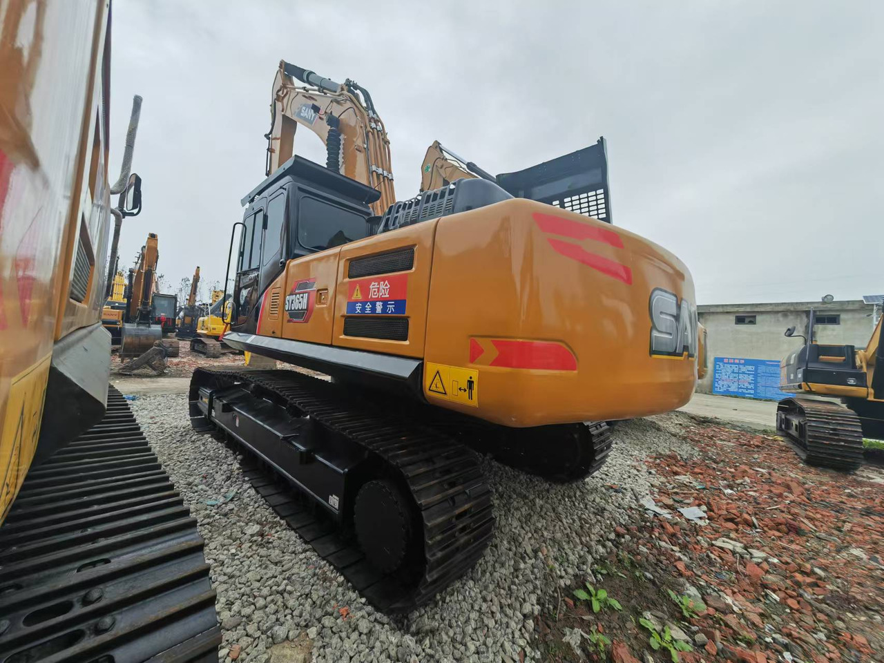 SANY SY365H - Crawler excavator: picture 3 SANY SY365H - Crawler excavator: picture 3