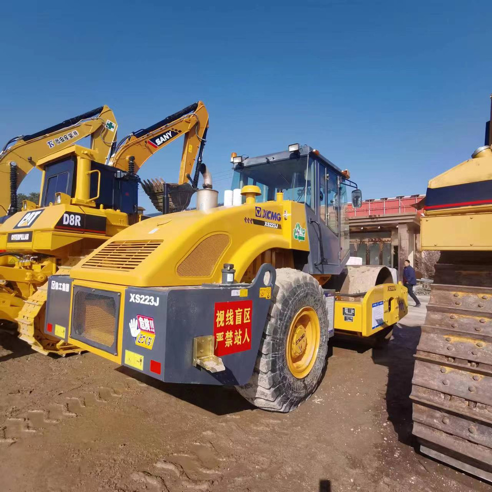 XCMG XS223J - Compactor: picture 2 XCMG XS223J - Compactor: picture 2