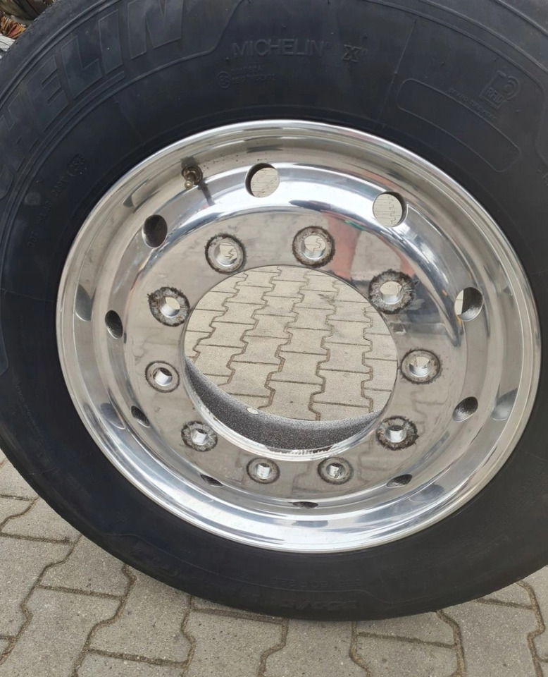 FELGA ALUMINIOWA ALCOA PRZÓD SZEROKA POLEROWANA 22,5 X 11,75 ET 120 TIR 22606576 - Rim: picture 2 FELGA ALUMINIOWA ALCOA PRZÓD SZEROKA POLEROWANA 22,5 X 11,75 ET 120 TIR 22606576 - Rim: picture 2