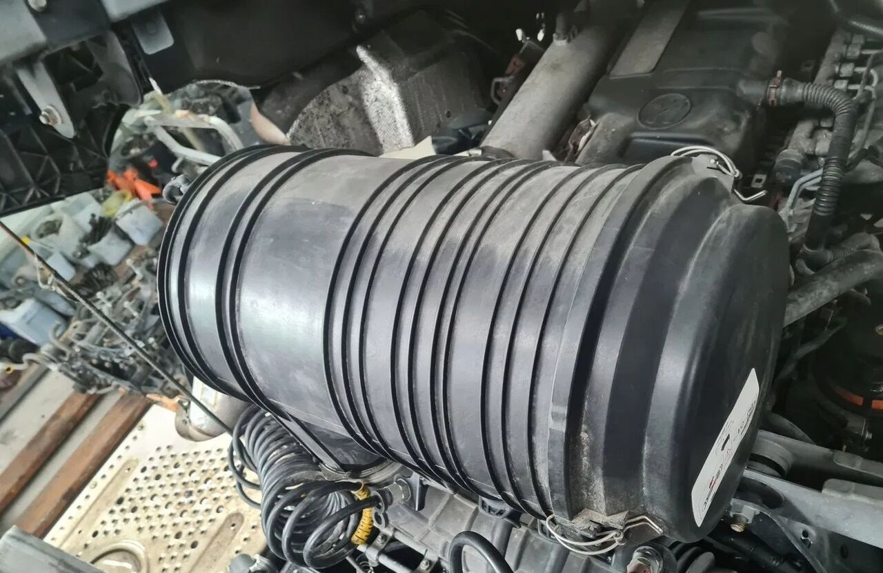 Ford F-MAX CARGO EURO 6 JC46 9600 AD JC46 Ford FORD F-MAX CARGO EURO 6 JC46 9600 AD - Air filter for Truck: picture 1 Ford F-MAX CARGO EURO 6 JC46 9600 AD JC46 Ford FORD F-MAX CARGO EURO 6 JC46 9600 AD - Air filter for Truck: picture 1