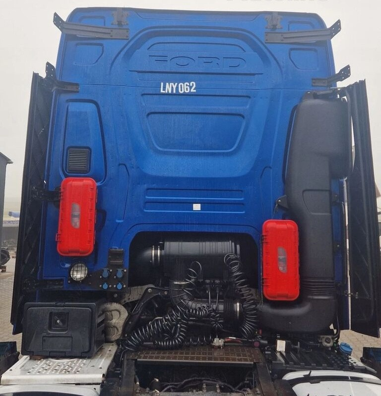 Ford KOMPLETNA F-MAX TRUCKS CARGO 500 for Ford FORD F-MAX TRUCKS CARGO 500 - Cab: picture 2 Ford KOMPLETNA F-MAX TRUCKS CARGO 500 for Ford FORD F-MAX TRUCKS CARGO 500 - Cab: picture 2
