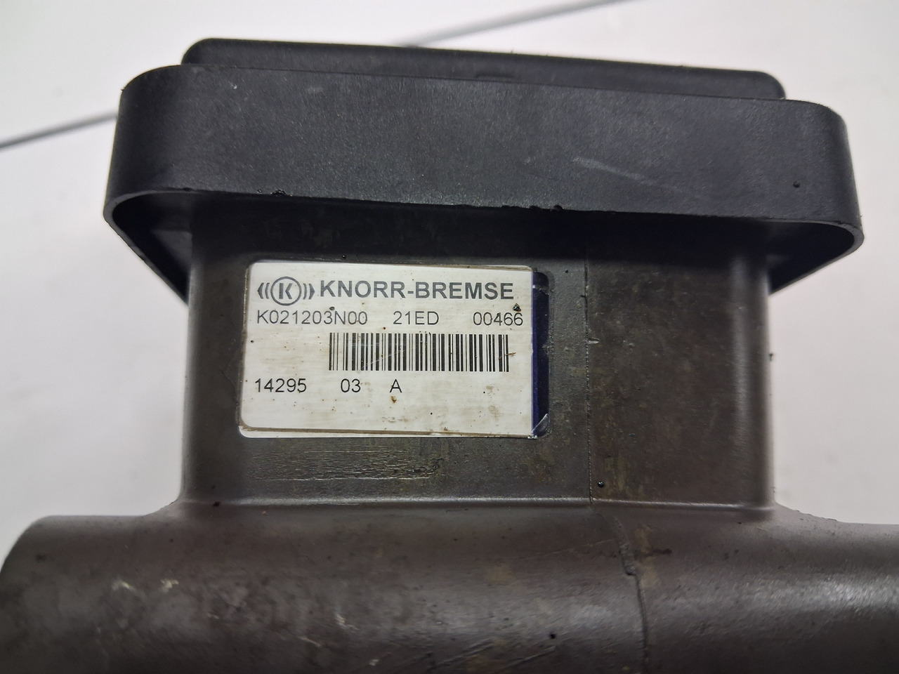 KNORR-BREMSE ZAWÓR NACZEPOWY EBS EUROPA VOLVO FH FM RENAULT DXI - Brake valve for Truck: picture 5 KNORR-BREMSE ZAWÓR NACZEPOWY EBS EUROPA VOLVO FH FM RENAULT DXI - Brake valve for Truck: picture 5