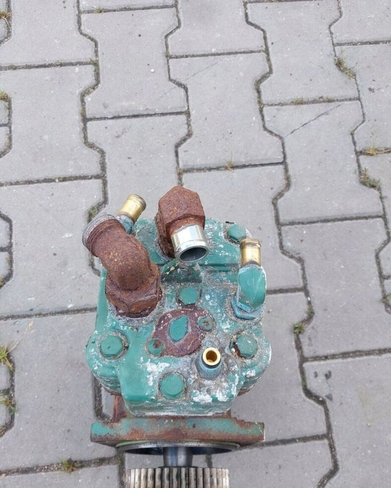 Knorr-Bremse 21931626 Renault D8K D5 - Air brake compressor for Truck: picture 1 Knorr-Bremse 21931626 Renault D8K D5 - Air brake compressor for Truck: picture 1