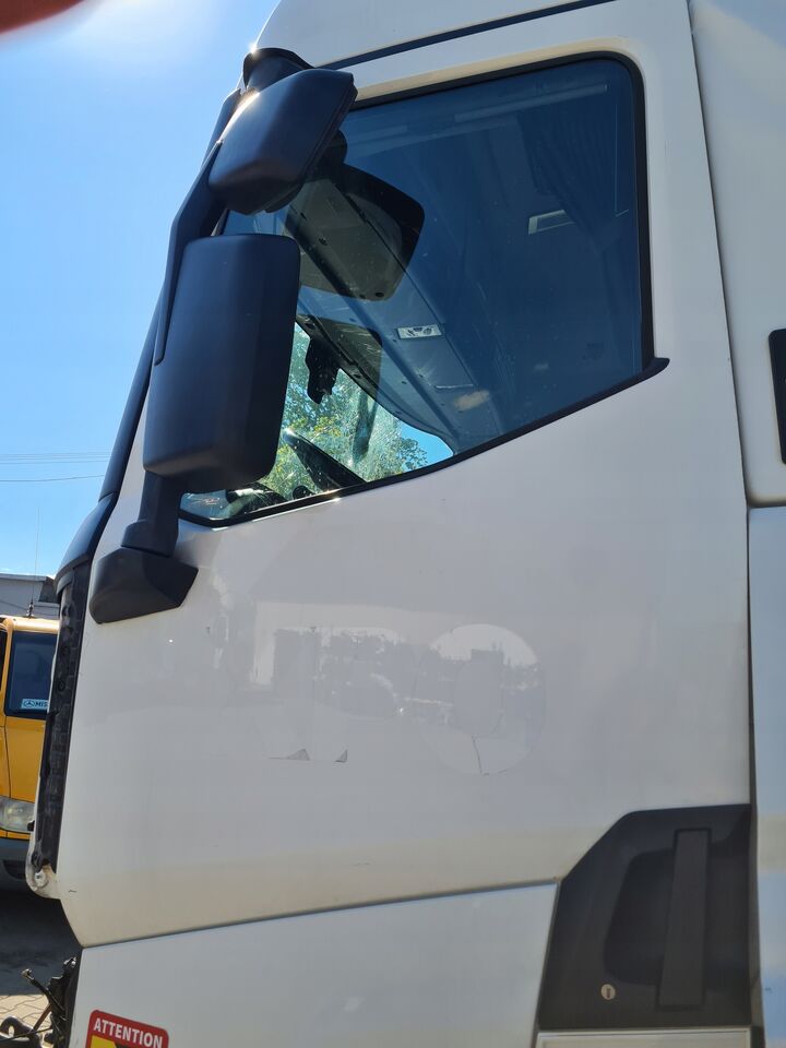 RENAULT DRZWI KOMPLETNE LEWE RENAULT GAMA T K C EVOLUTION - Door and parts for Truck: picture 4 RENAULT DRZWI KOMPLETNE LEWE RENAULT GAMA T K C EVOLUTION - Door and parts for Truck: picture 4