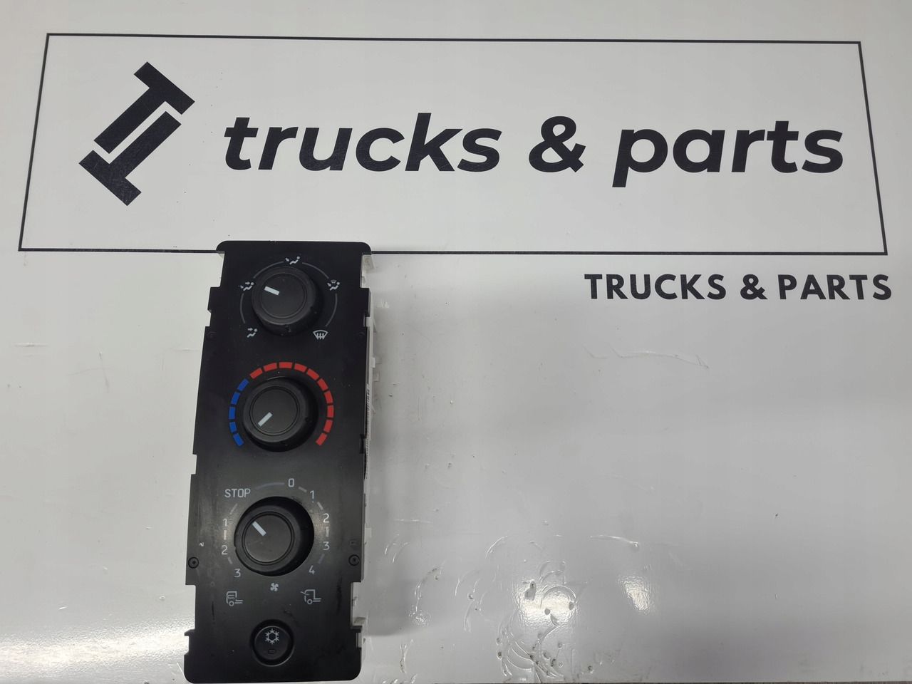 RENAULT PANEL KLIMATYZACJI NAWIEWU RENAULT DXI LIFT GAMA D WIDE VOLVO FL FE LIFT - Heating/ Ventilation for Truck: picture 1 RENAULT PANEL KLIMATYZACJI NAWIEWU RENAULT DXI LIFT GAMA D WIDE VOLVO FL FE LIFT - Heating/ Ventilation for Truck: picture 1