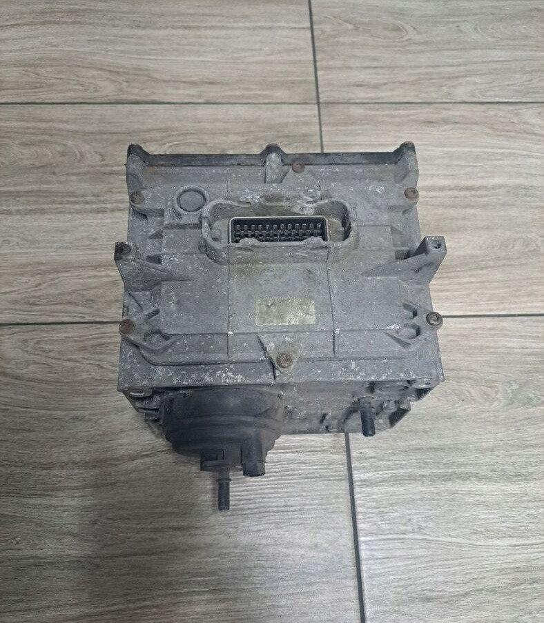 Renault DXI 1 - GENERACJA Renault MAGNUM PREMIUM KERAX LANDER MIDLUM - Exhaust system for Truck: picture 1 Renault DXI 1 - GENERACJA Renault MAGNUM PREMIUM KERAX LANDER MIDLUM - Exhaust system for Truck: picture 1