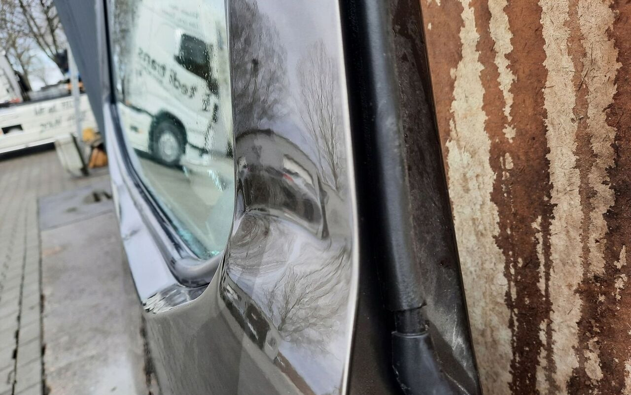 Renault GAMA T K C RANGE - Door and parts for Truck: picture 3 Renault GAMA T K C RANGE - Door and parts for Truck: picture 3