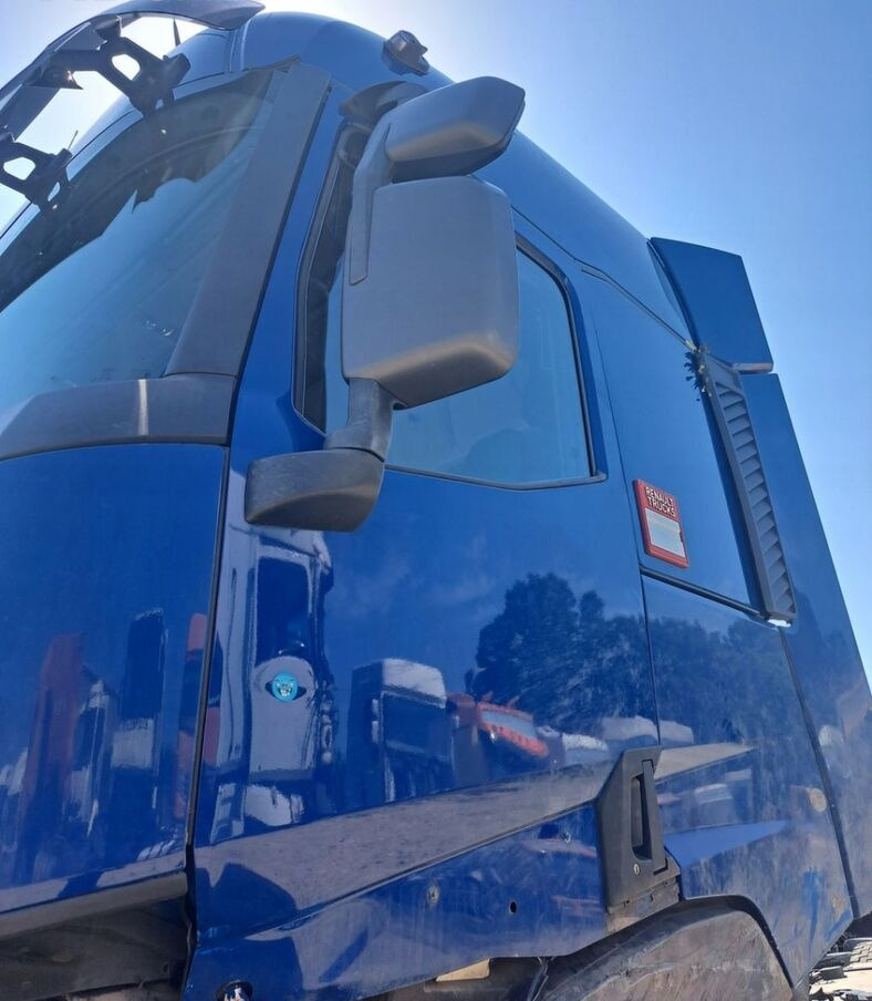 Renault GAMA T K C RANGE - Door and parts for Truck: picture 4 Renault GAMA T K C RANGE - Door and parts for Truck: picture 4