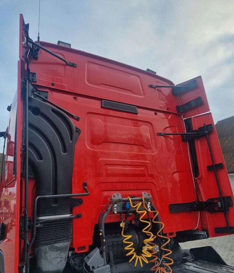 Renault KOMPLETNA GAMA T RANGE EURO 6 Renault RENAULT GAMA T RANGE ŚREDNIA KABINA. - Cab for Truck: picture 5 Renault KOMPLETNA GAMA T RANGE EURO 6 Renault RENAULT GAMA T RANGE ŚREDNIA KABINA. - Cab for Truck: picture 5