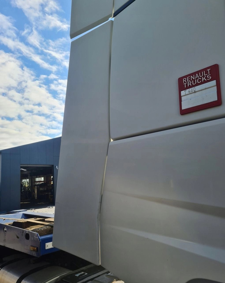 SPOILERY OWIEWKI KABINY ZAKABINOWE STELAŻ KOMPLET RENAULT GAMA T RANGE - Aerodynamics/ Spoiler: picture 5 SPOILERY OWIEWKI KABINY ZAKABINOWE STELAŻ KOMPLET RENAULT GAMA T RANGE - Aerodynamics/ Spoiler: picture 5