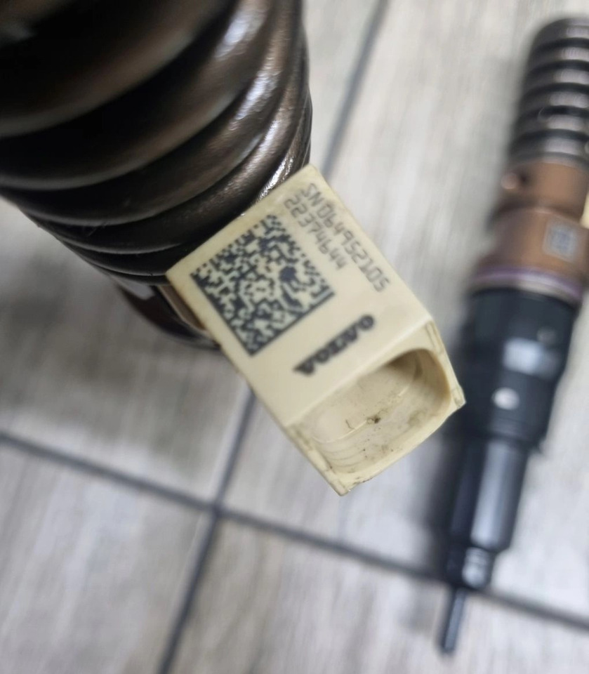 VOLVO 6 SZTUK 22374644 - Injector: picture 3 VOLVO 6 SZTUK 22374644 - Injector: picture 3