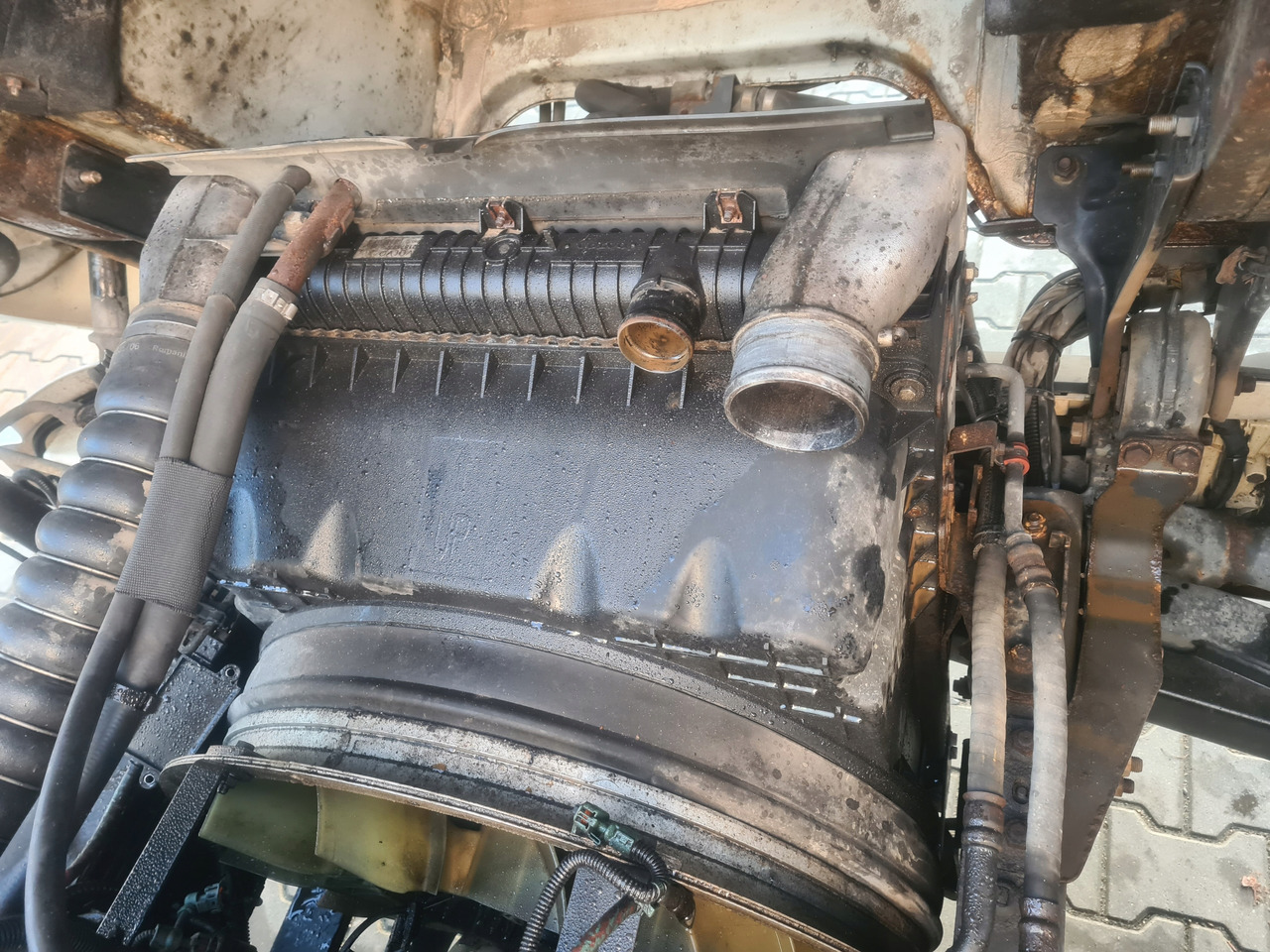 VOLVO KOMPLET CHŁODNIC CHŁODNICA INTERCOOLER RENAULT GAMA D DTI 5 VOLVO FL D5K EURO 6 - Radiator for Truck: picture 2 VOLVO KOMPLET CHŁODNIC CHŁODNICA INTERCOOLER RENAULT GAMA D DTI 5 VOLVO FL D5K EURO 6 - Radiator for Truck: picture 2