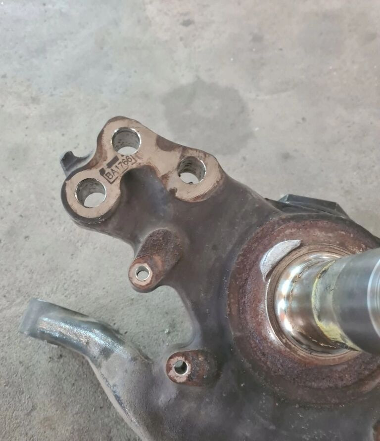 VOLVO ZWROTNICA PRAWA VOLVO FH 4 FM 4 FH 5 FM 5 RENAULT GAMA T FI 58 22848433 - Steering knuckle for Truck: picture 2 VOLVO ZWROTNICA PRAWA VOLVO FH 4 FM 4 FH 5 FM 5 RENAULT GAMA T FI 58 22848433 - Steering knuckle for Truck: picture 2