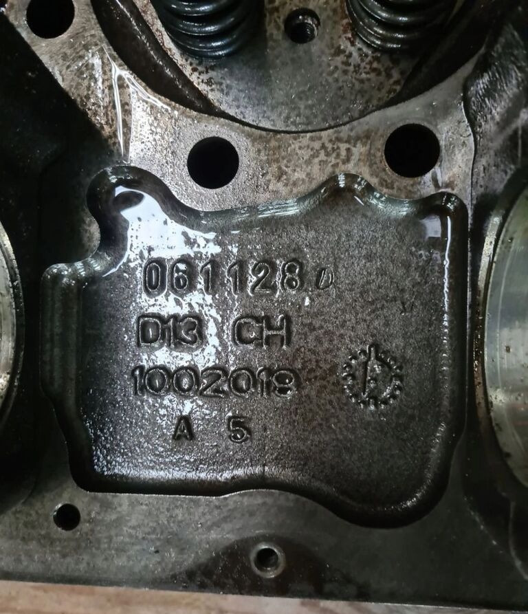 Volvo 20504632 RENAULT MAGNUM DXI 13 FH 13 FM 13 Renault MAGNUM DXI 13 VOLVO FH 13 FM 13 - Cylinder head for Truck: picture 3 Volvo 20504632 RENAULT MAGNUM DXI 13 FH 13 FM 13 Renault MAGNUM DXI 13 VOLVO FH 13 FM 13 - Cylinder head for Truck: picture 3