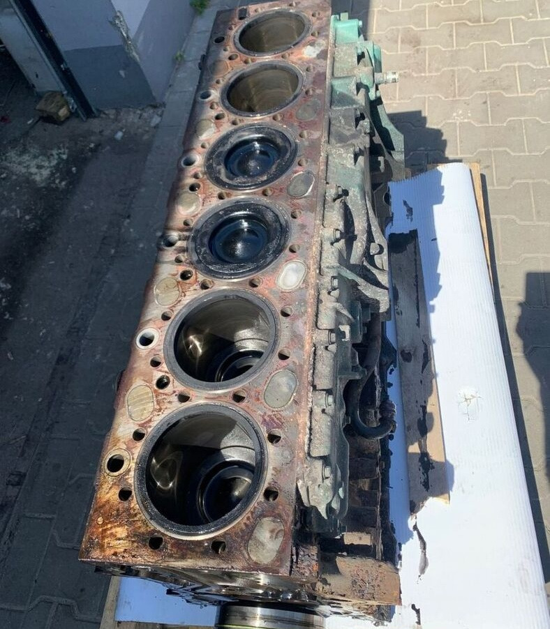 Volvo D13*483103* Volvo FH 4 - Cylinder block for Truck: picture 4 Volvo D13*483103* Volvo FH 4 - Cylinder block for Truck: picture 4