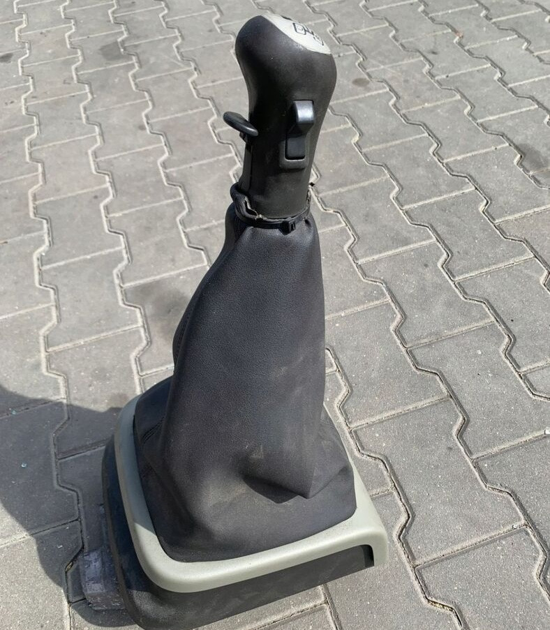 Volvo LEWAREK ZMIANY BIEGÓW GAŁKA VOLVO FH 4 MANUAL - Gear stick for Truck: picture 3 Volvo LEWAREK ZMIANY BIEGÓW GAŁKA VOLVO FH 4 MANUAL - Gear stick for Truck: picture 3