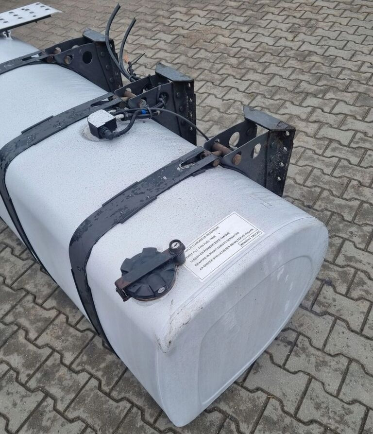 Volvo OE 21220089 Renault 12 truck - Fuel tank for Truck: picture 5 Volvo OE 21220089 Renault 12 truck - Fuel tank for Truck: picture 5