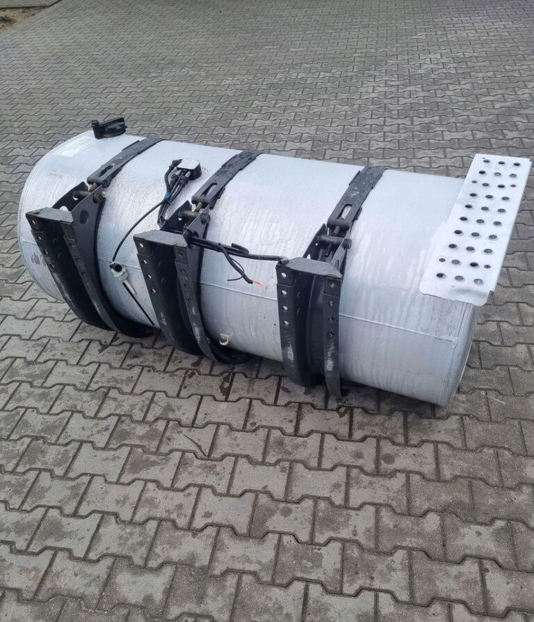 Volvo OE 21220089 Renault 12 truck - Fuel tank for Truck: picture 1 Volvo OE 21220089 Renault 12 truck - Fuel tank for Truck: picture 1