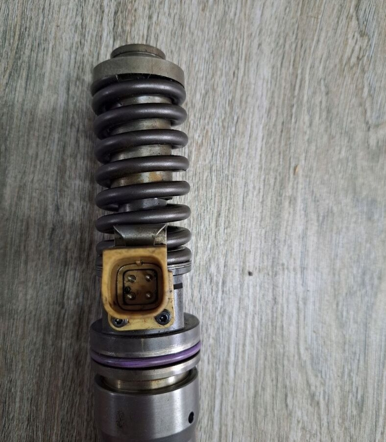 Volvo POMPOWTRYSKIWACZ WTRYSK RENAULT DXI VOLVO FH FM 13 85003266 - Injector for Truck: picture 1 Volvo POMPOWTRYSKIWACZ WTRYSK RENAULT DXI VOLVO FH FM 13 85003266 - Injector for Truck: picture 1