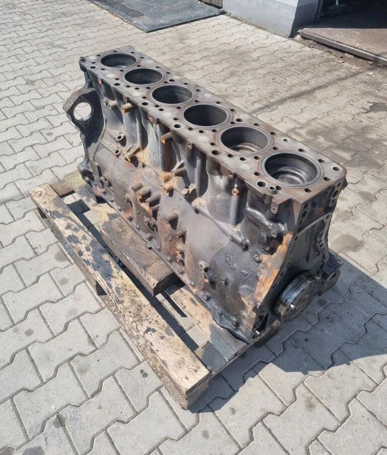 Volvo SŁUPEK TŁOKI WAŁ KORBOWY FH 12 D12 RENAULT MAGNUM DXI 12 1001968 Volvo - Cylinder block for Truck: picture 4 Volvo SŁUPEK TŁOKI WAŁ KORBOWY FH 12 D12 RENAULT MAGNUM DXI 12 1001968 Volvo - Cylinder block for Truck: picture 4