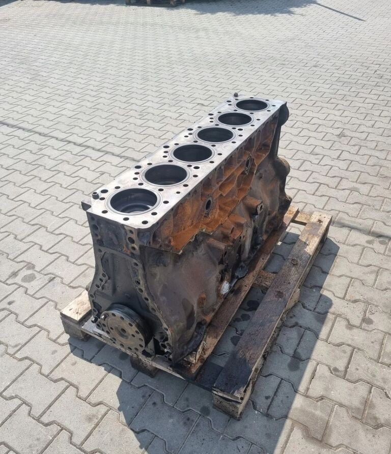 Volvo SŁUPEK TŁOKI WAŁ KORBOWY FH 12 D12 RENAULT MAGNUM DXI 12 1001968 Volvo - Cylinder block for Truck: picture 3 Volvo SŁUPEK TŁOKI WAŁ KORBOWY FH 12 D12 RENAULT MAGNUM DXI 12 1001968 Volvo - Cylinder block for Truck: picture 3