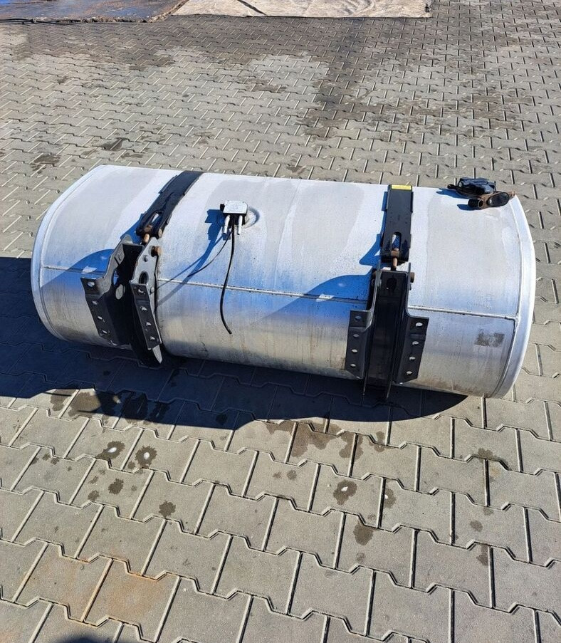 Volvo ZBIORNIK PALIWA VOLVO FH FM 4 FMX LOW DECK MEGA 1 - Fuel tank for Truck: picture 4 Volvo ZBIORNIK PALIWA VOLVO FH FM 4 FMX LOW DECK MEGA 1 - Fuel tank for Truck: picture 4