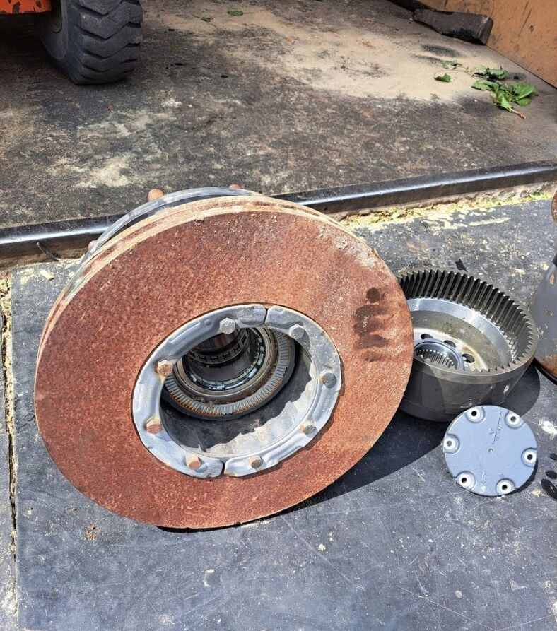 Volvo ZWOLNICA KOMPLETNA PIASTA VOLVO FH FM RENAULT DXI 3192335 - Wheel hub for Truck: picture 4 Volvo ZWOLNICA KOMPLETNA PIASTA VOLVO FH FM RENAULT DXI 3192335 - Wheel hub for Truck: picture 4