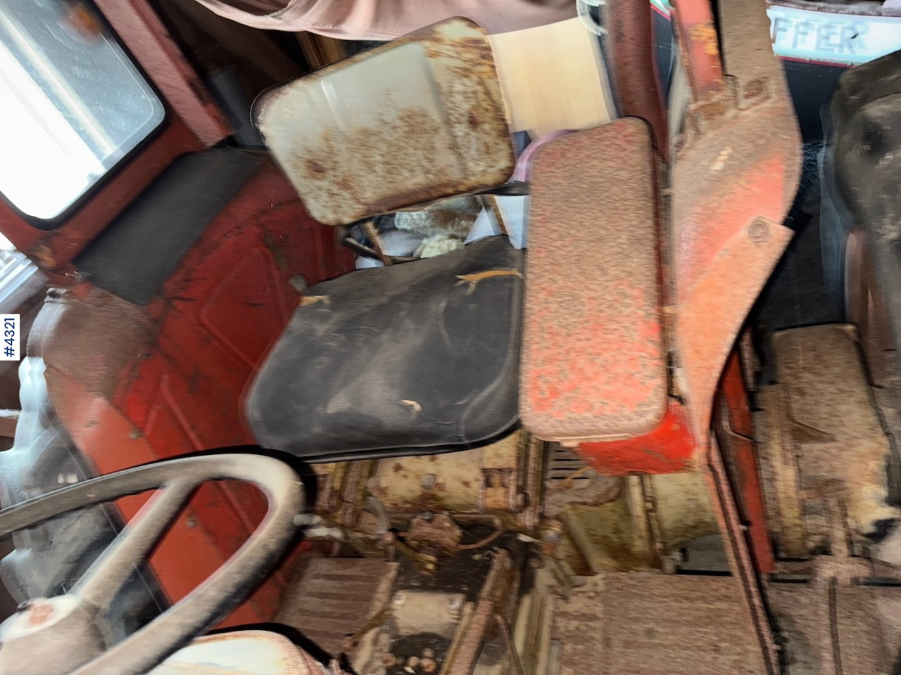 Farm tractor 1971 Zetor 4511: picture 15