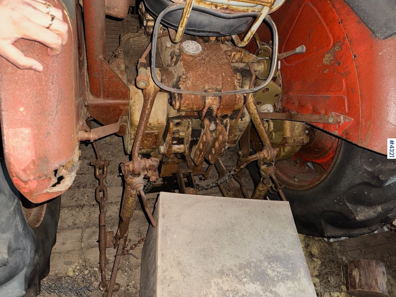 Farm tractor 1971 Zetor 4511: picture 18