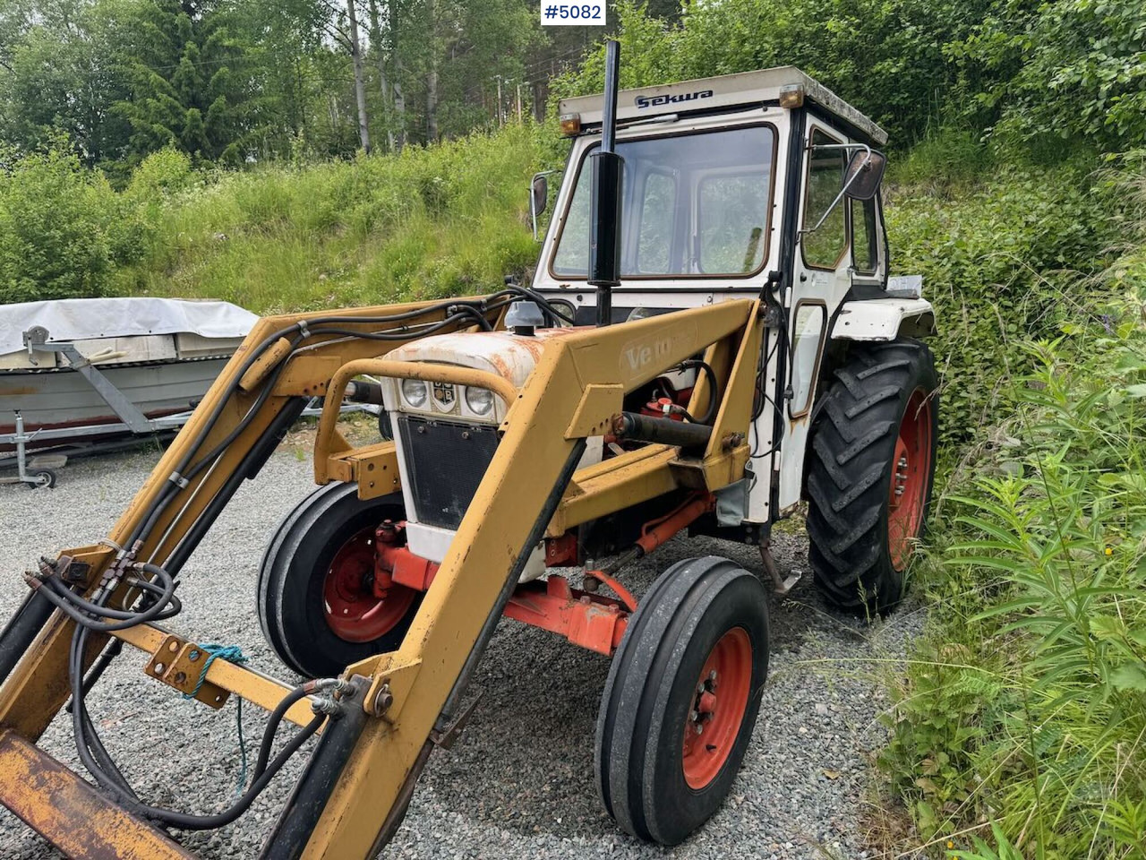1980 David Brown 885 w/ front loader and bucket - Farm tractor: picture 2 1980 David Brown 885 w/ front loader and bucket - Farm tractor: picture 2