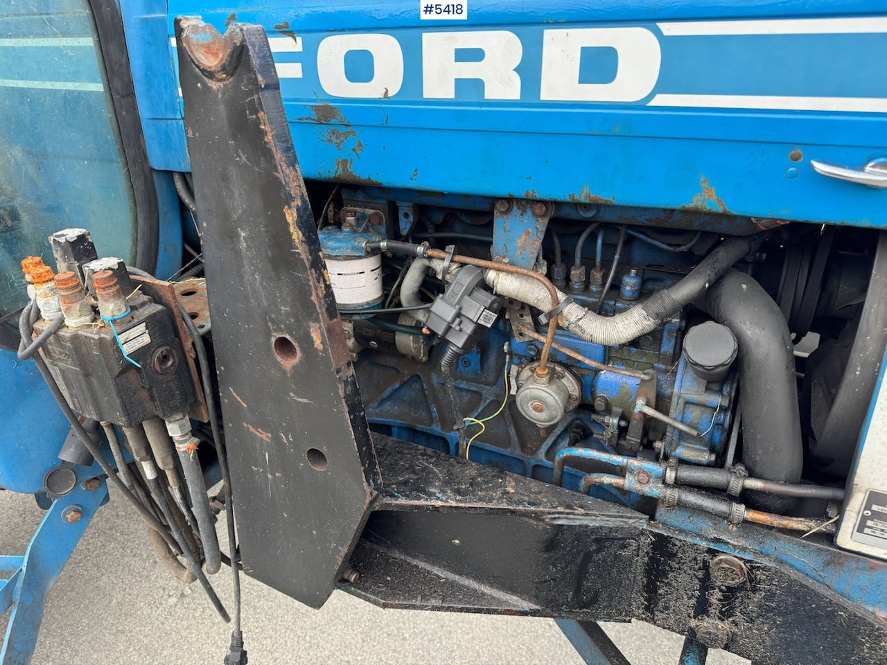 Farm tractor 1982 Ford 7610 w/ front loader.: picture 11