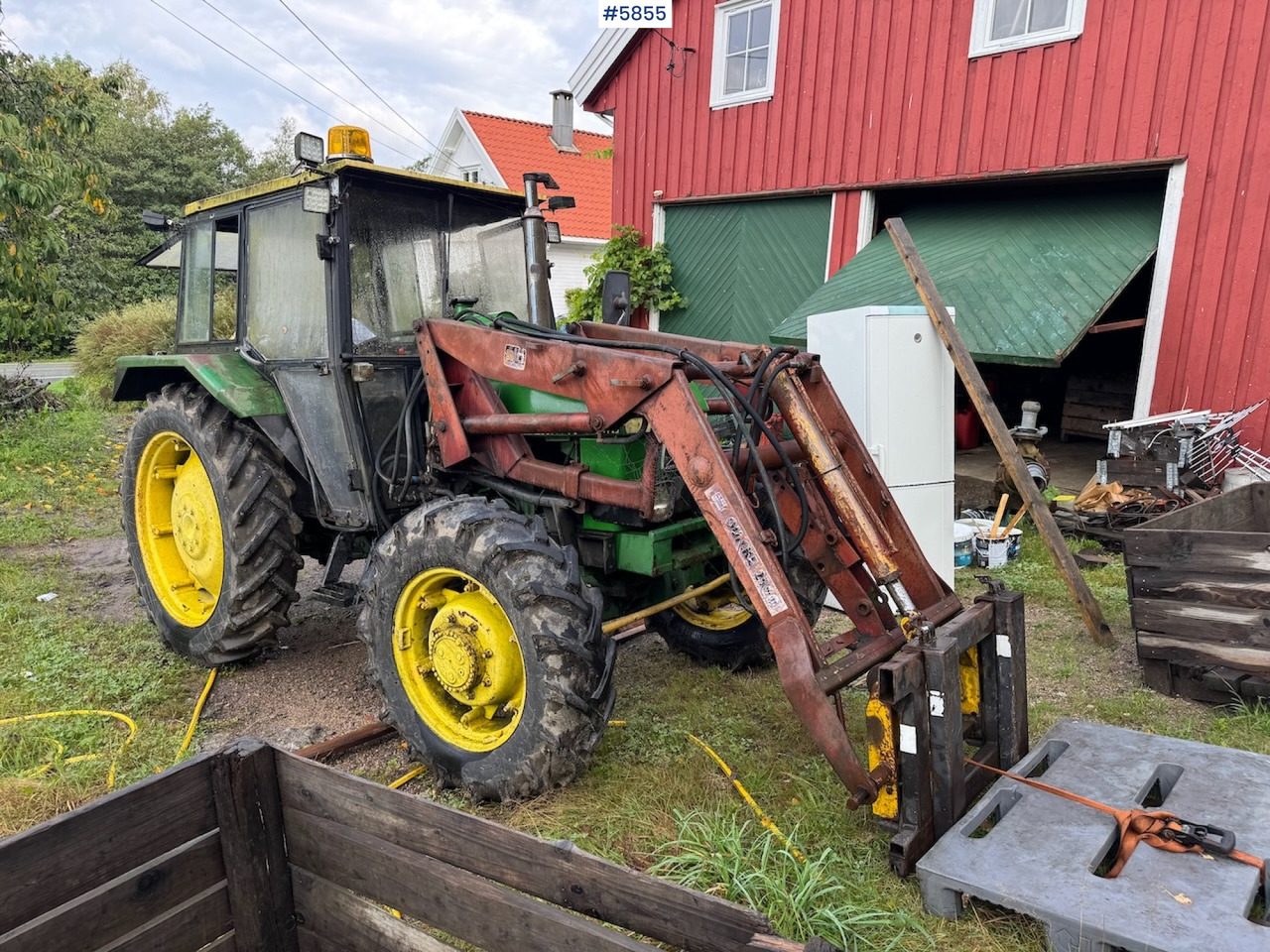 1982 John Deere 1140 with front loader and a parts tractor - Farm tractor: picture 2 1982 John Deere 1140 with front loader and a parts tractor - Farm tractor: picture 2