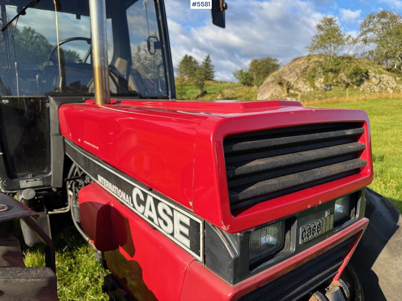Farm tractor 1992 Case IH 845 XL w/ front hydraulics: picture 12 Farm tractor 1992 Case IH 845 XL w/ front hydraulics: picture 12