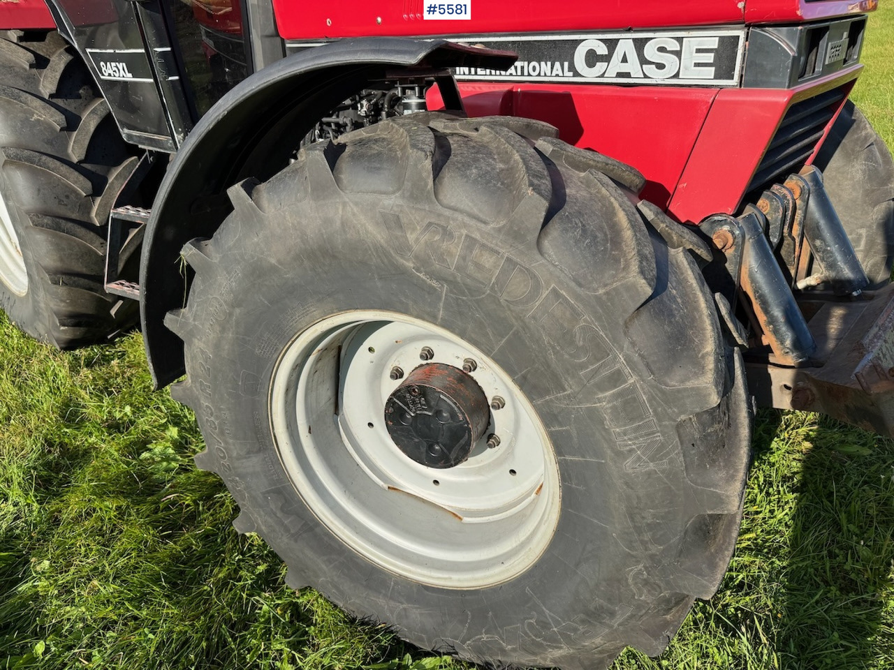 Farm tractor 1992 Case IH 845 XL w/ front hydraulics: picture 7 Farm tractor 1992 Case IH 845 XL w/ front hydraulics: picture 7