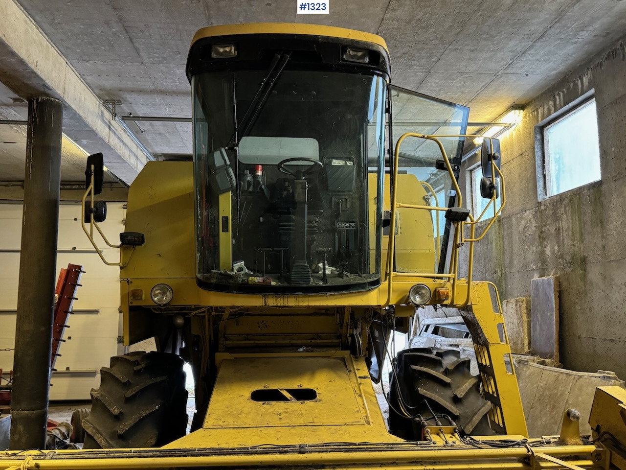 1992 New Holland TC52 Combine - Combine harvester: picture 4 1992 New Holland TC52 Combine - Combine harvester: picture 4