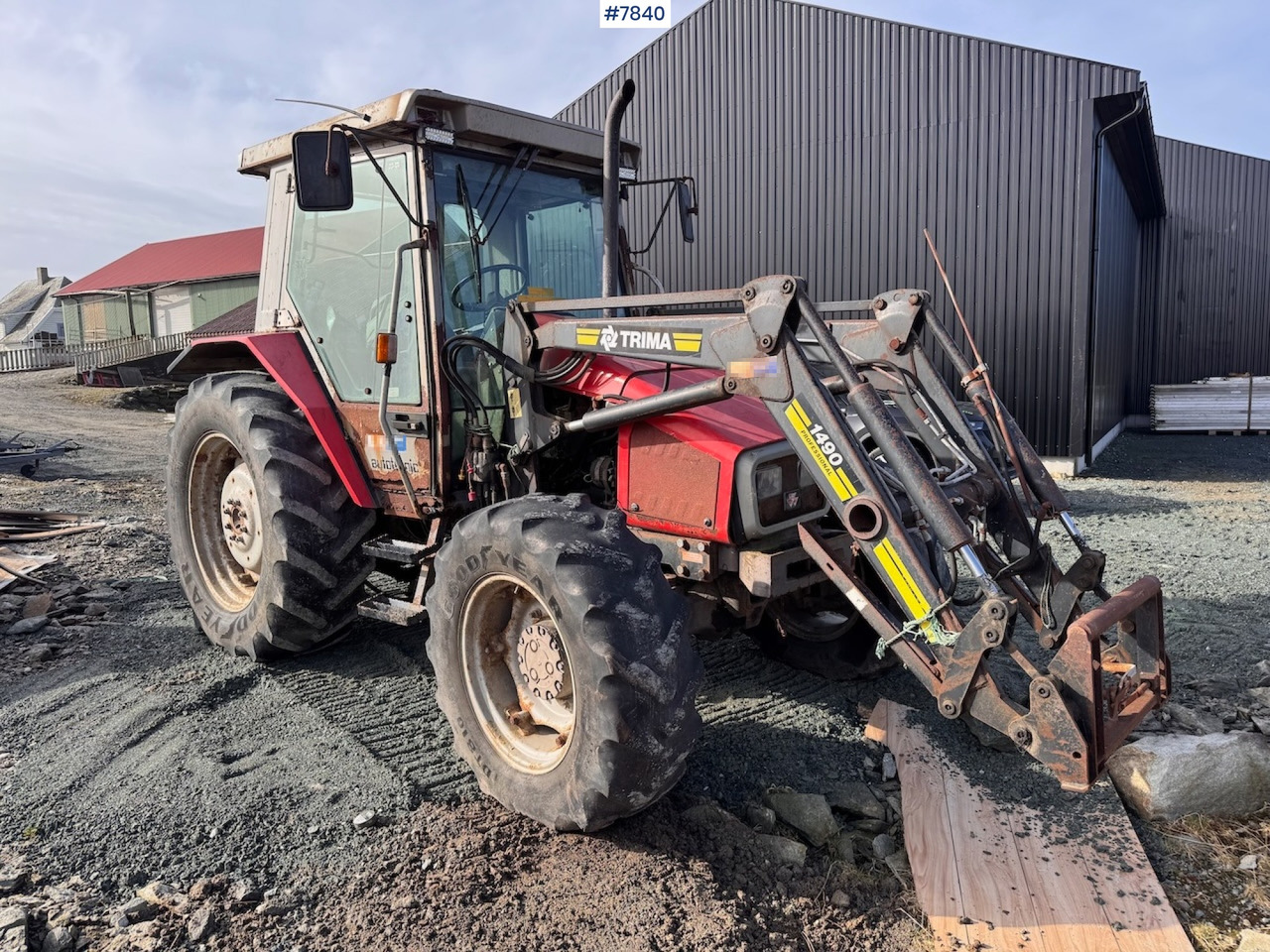 1995 Massey Ferguson 3065 S w/ front loader. Rep.object. - Farm tractor: picture 1 1995 Massey Ferguson 3065 S w/ front loader. Rep.object. - Farm tractor: picture 1