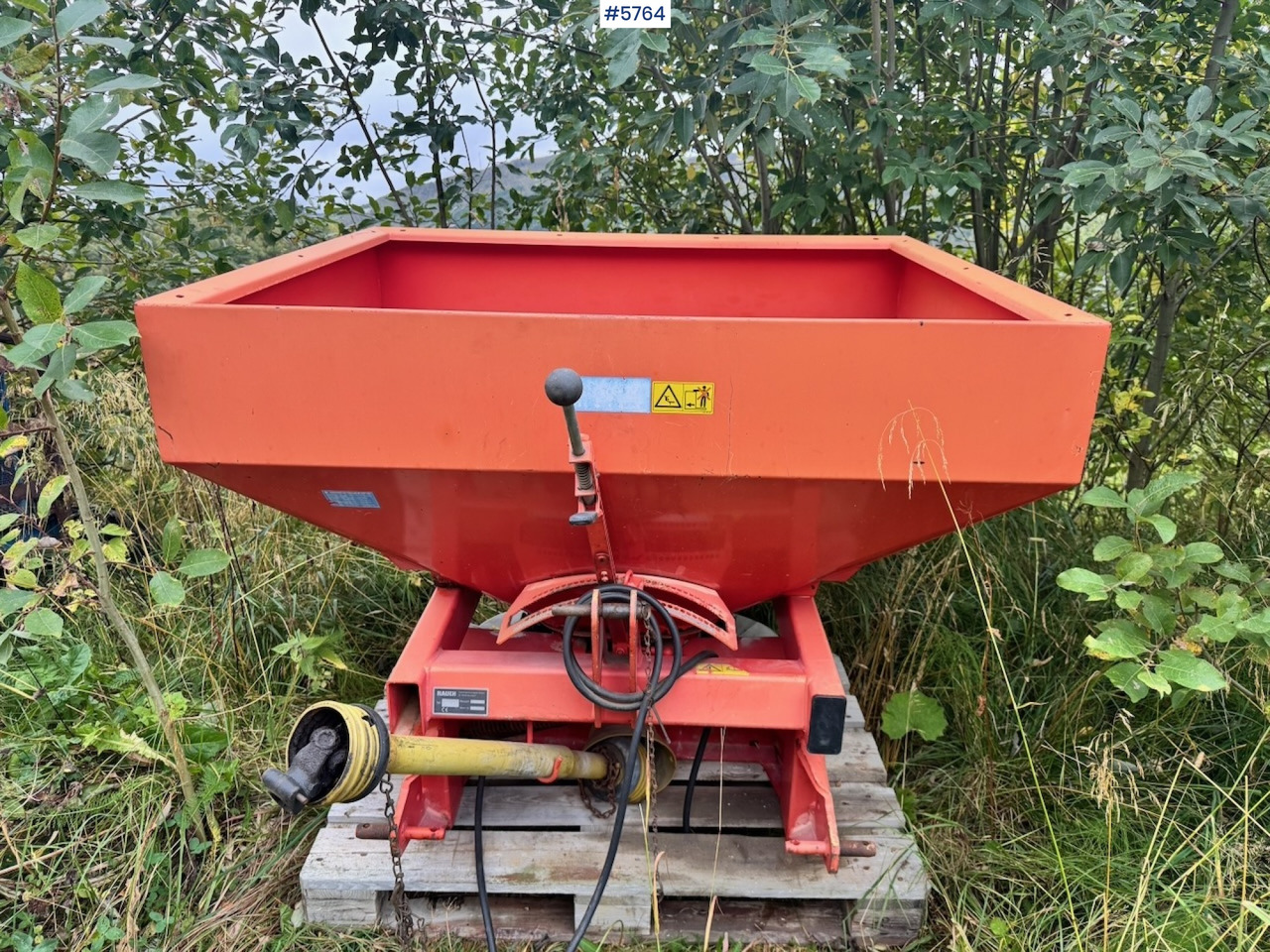 1999 Rauch MDS 81 Fertiliser Spreader - Fertilizer spreader: picture 1 1999 Rauch MDS 81 Fertiliser Spreader - Fertilizer spreader: picture 1