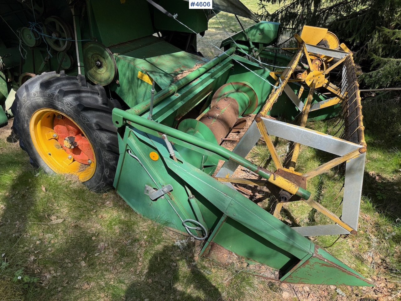 2 Volvo BM Aktiv 800 threshers - Combine harvester: picture 3 2 Volvo BM Aktiv 800 threshers - Combine harvester: picture 3