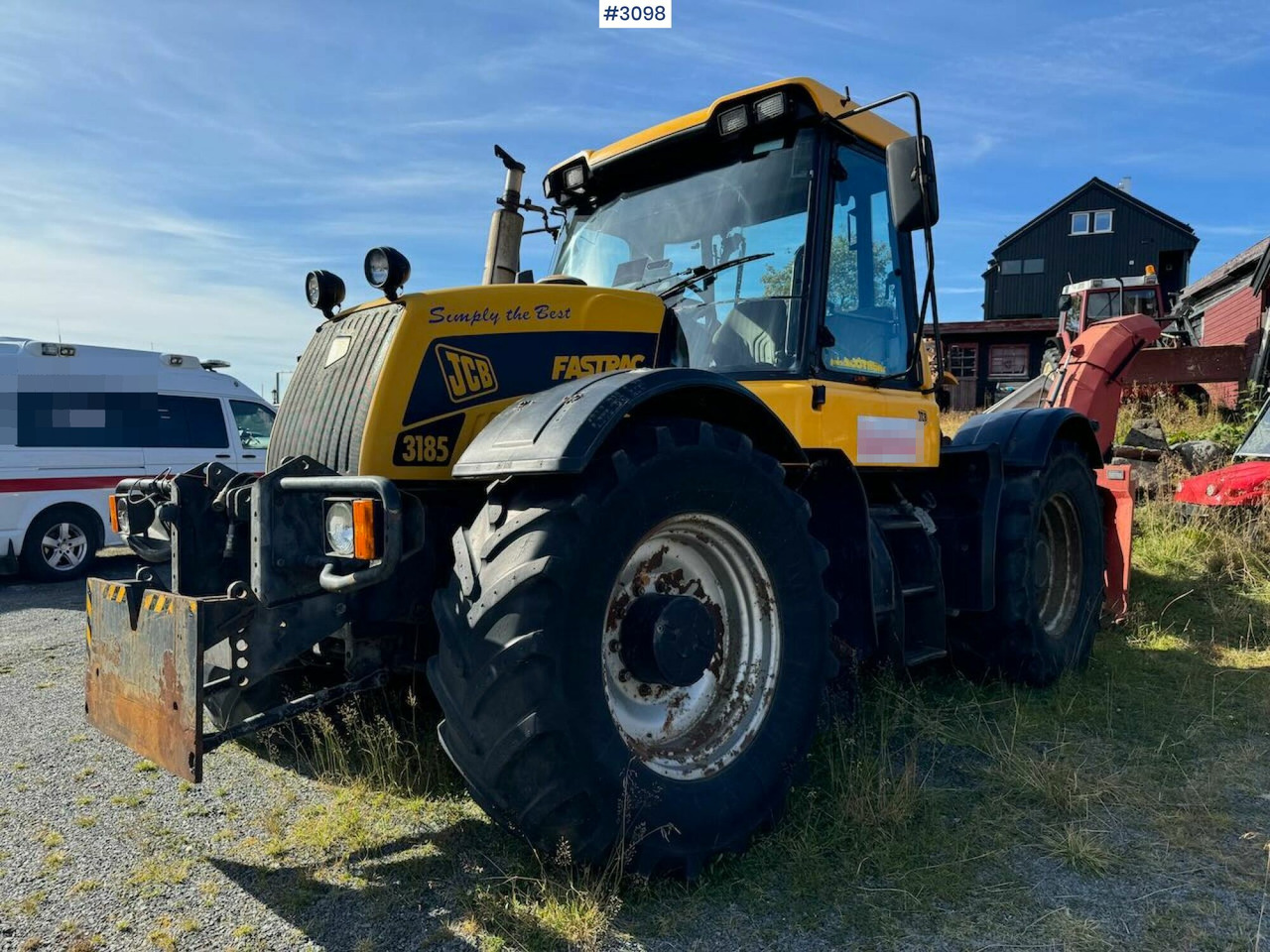 2001 JCB Fastrac 3185 4x4. The plow rigged and two sets of tires. - Farm tractor: picture 1 2001 JCB Fastrac 3185 4x4. The plow rigged and two sets of tires. - Farm tractor: picture 1