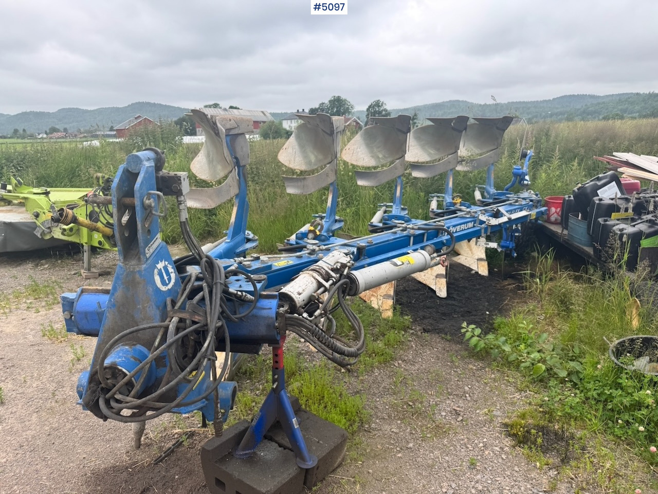 2003 Øverum VF CX5875 5-furrow reversible plough - Soil tillage equipment: picture 2 2003 Øverum VF CX5875 5-furrow reversible plough - Soil tillage equipment: picture 2